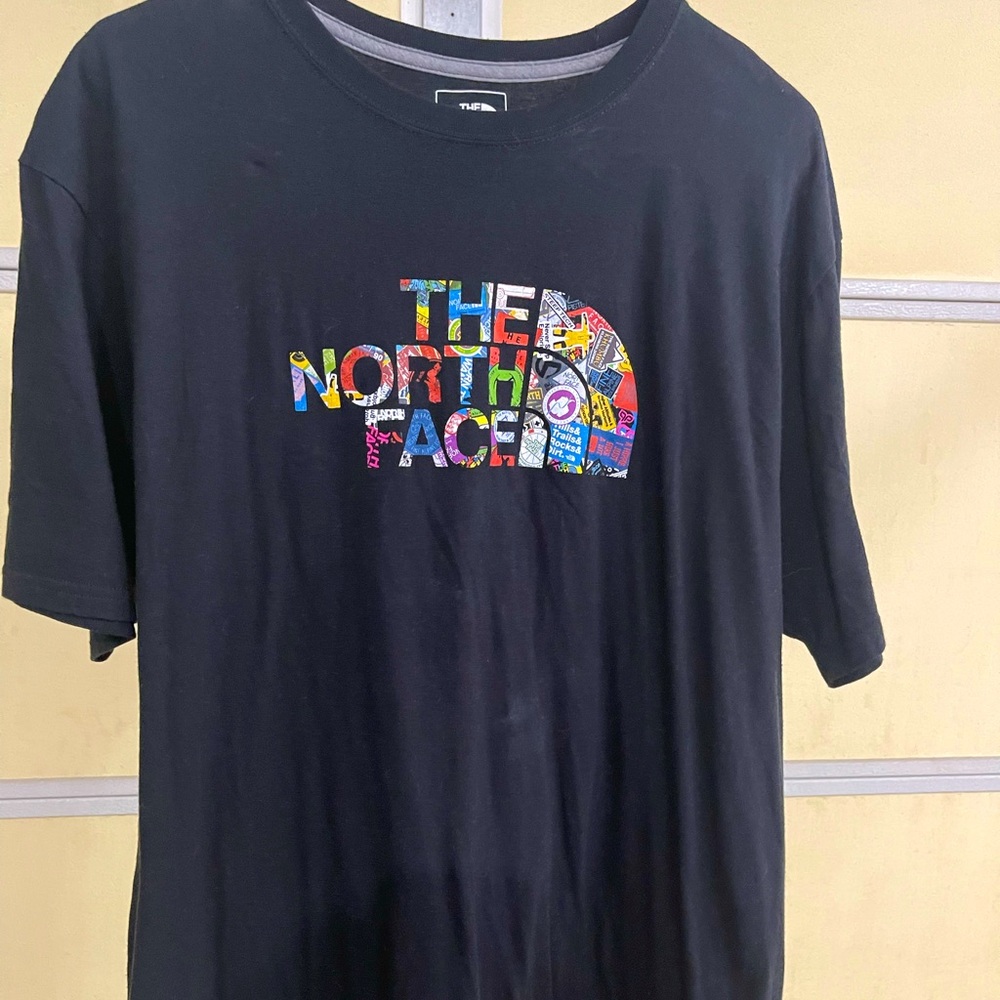 XL Classic Northface black shortsleeved T-shirt